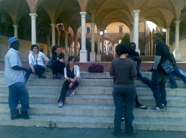 Gruppo Giovani e Intercultura al chiostro di San Mercuriale, Forlì