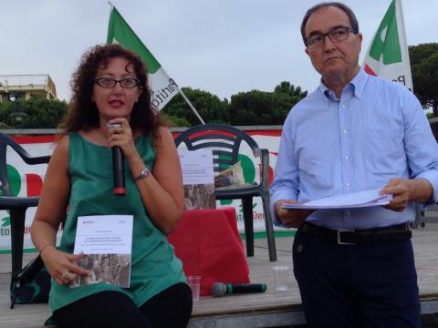 Letizia Magnani, l'autrice del libro, e Gabriele Zelli, presentatore del volume e referente di Tribucoop per il marchio editoriale Edit Sapim.
