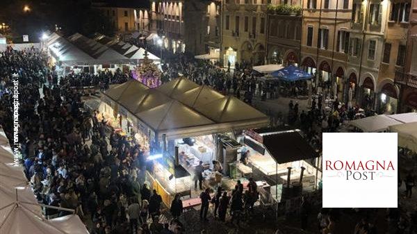 cropped-Piazza-del-Popolo-Festival-1.jpg