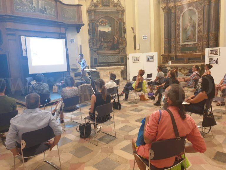 FC5898C9-ED47-41CD-9D70-8BC86B4E92E6