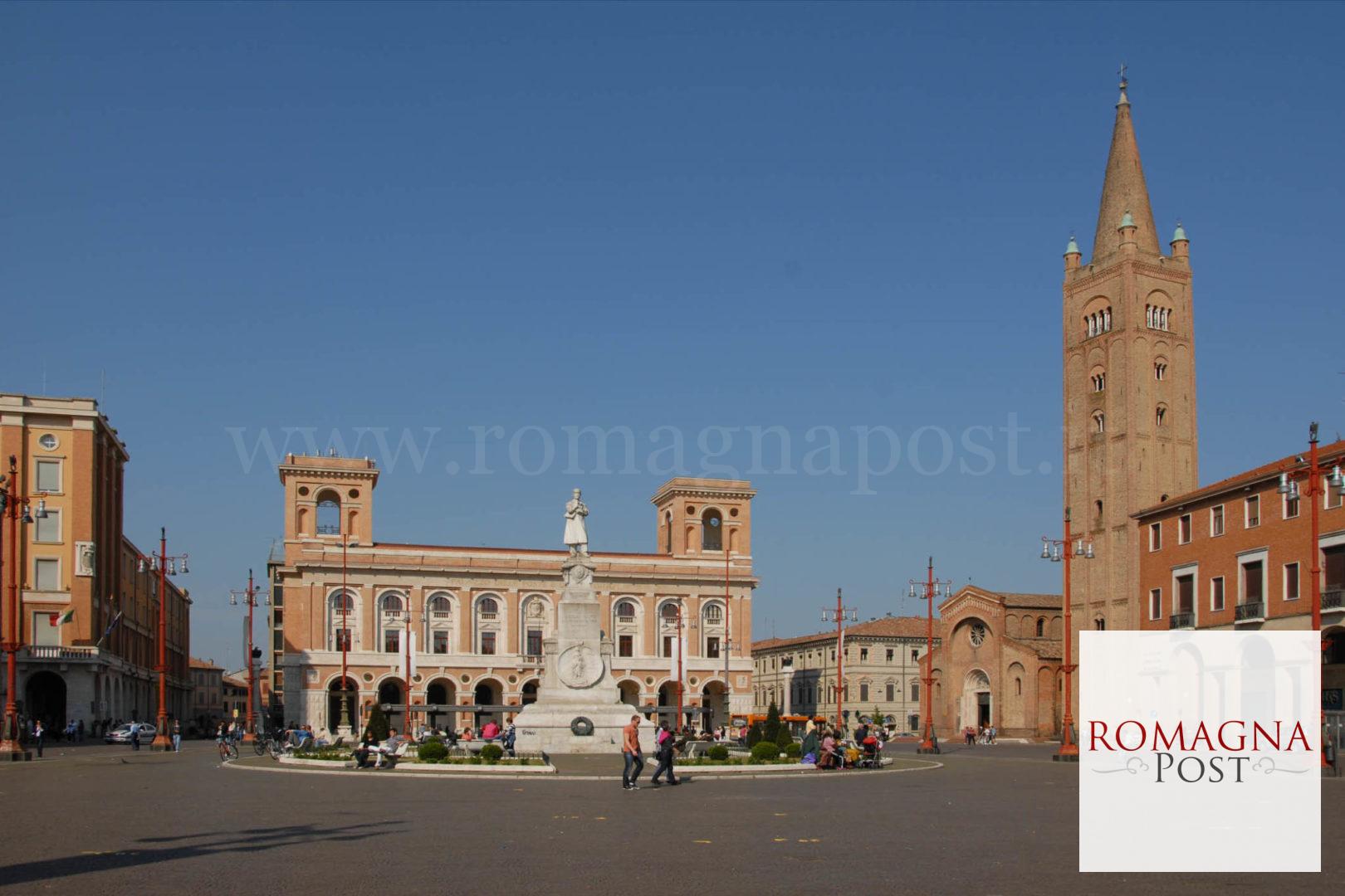 Piazza Saffi1 02-05-09