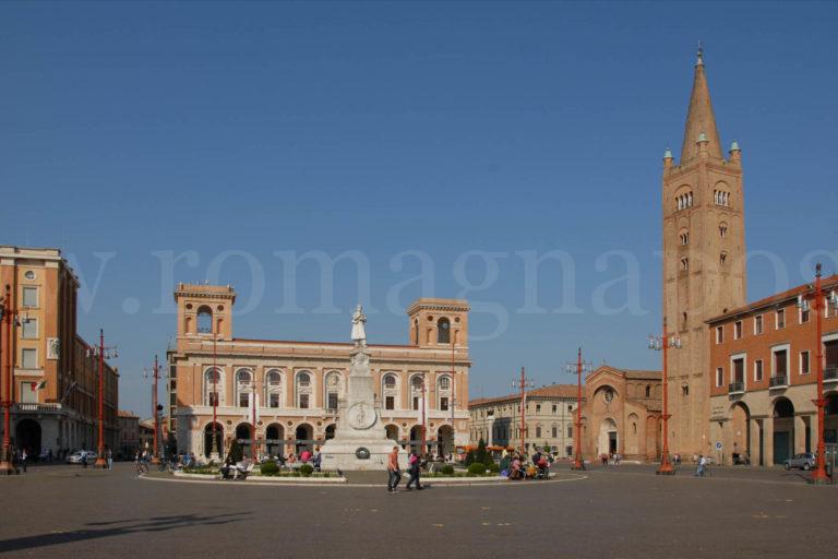 Piazza Saffi1 02-05-09