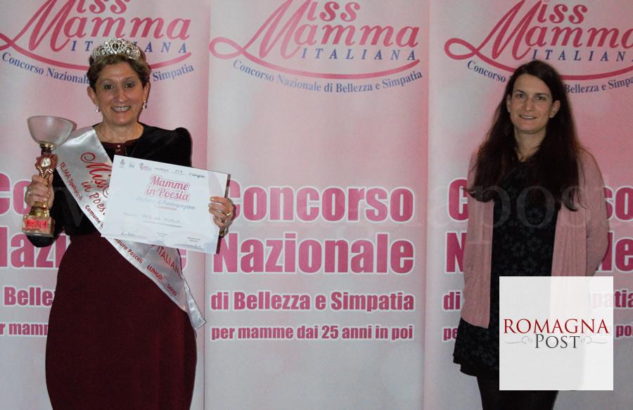 Mamme in Poesia 1° classificata Patrizia Modena e Cristina Nicoletti Vice Sindaco Comune San Mauro Pascoli