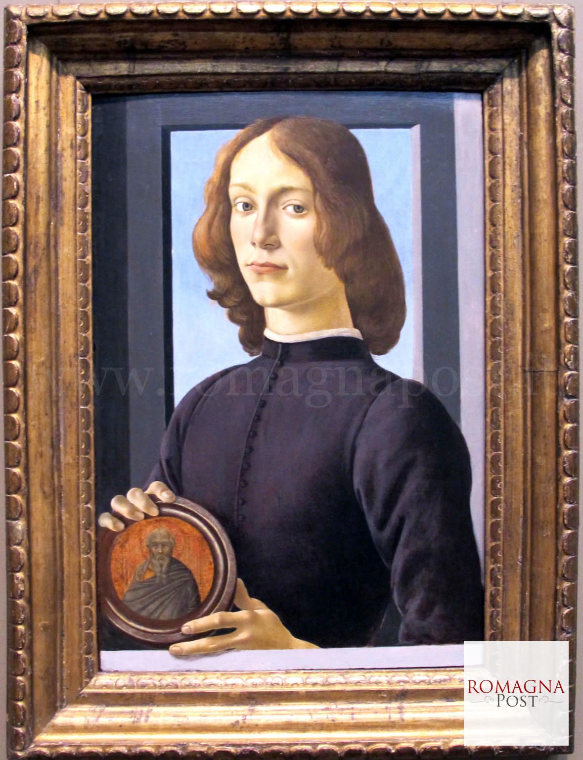 02-Sandro_botticelli_ritratto_di_giovane_con_medaglione_01