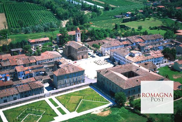 Rcf652fa610a7a6b2779b14c55ec3b1b3