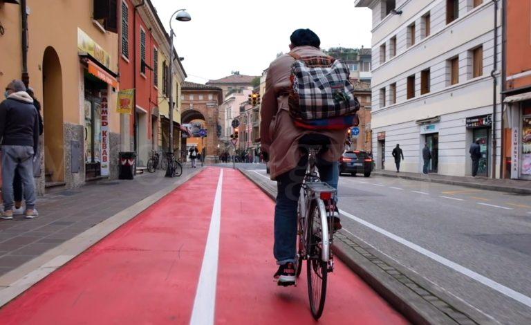 CESENA E pur ti muovi