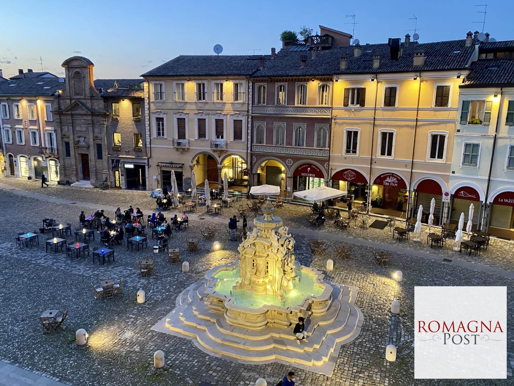 Cesena Piazza del Popolo - vista dall'alto