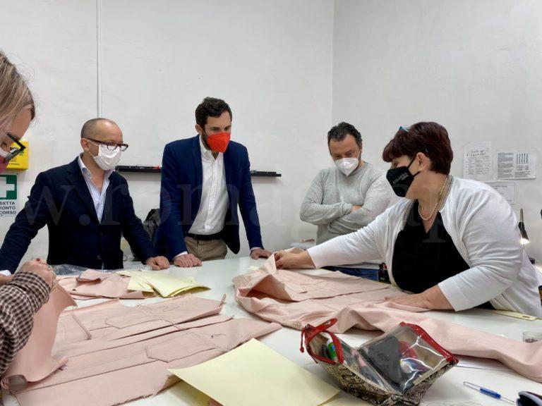Sindaco e Assessore in visita alla Scuola Moda Cesena (2)