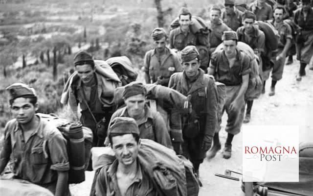 640px-Bundesarchiv_Bild_101I-177-1459-32_Korfu_italienische_Soldaten
