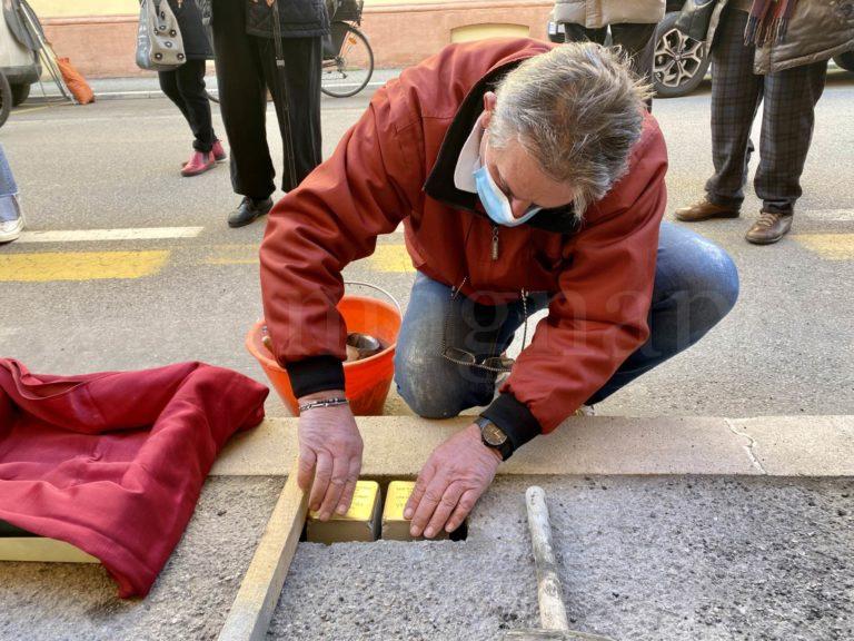 Posa delle pietre d'inciampo in Corso Comandini e Garibaldi (4)