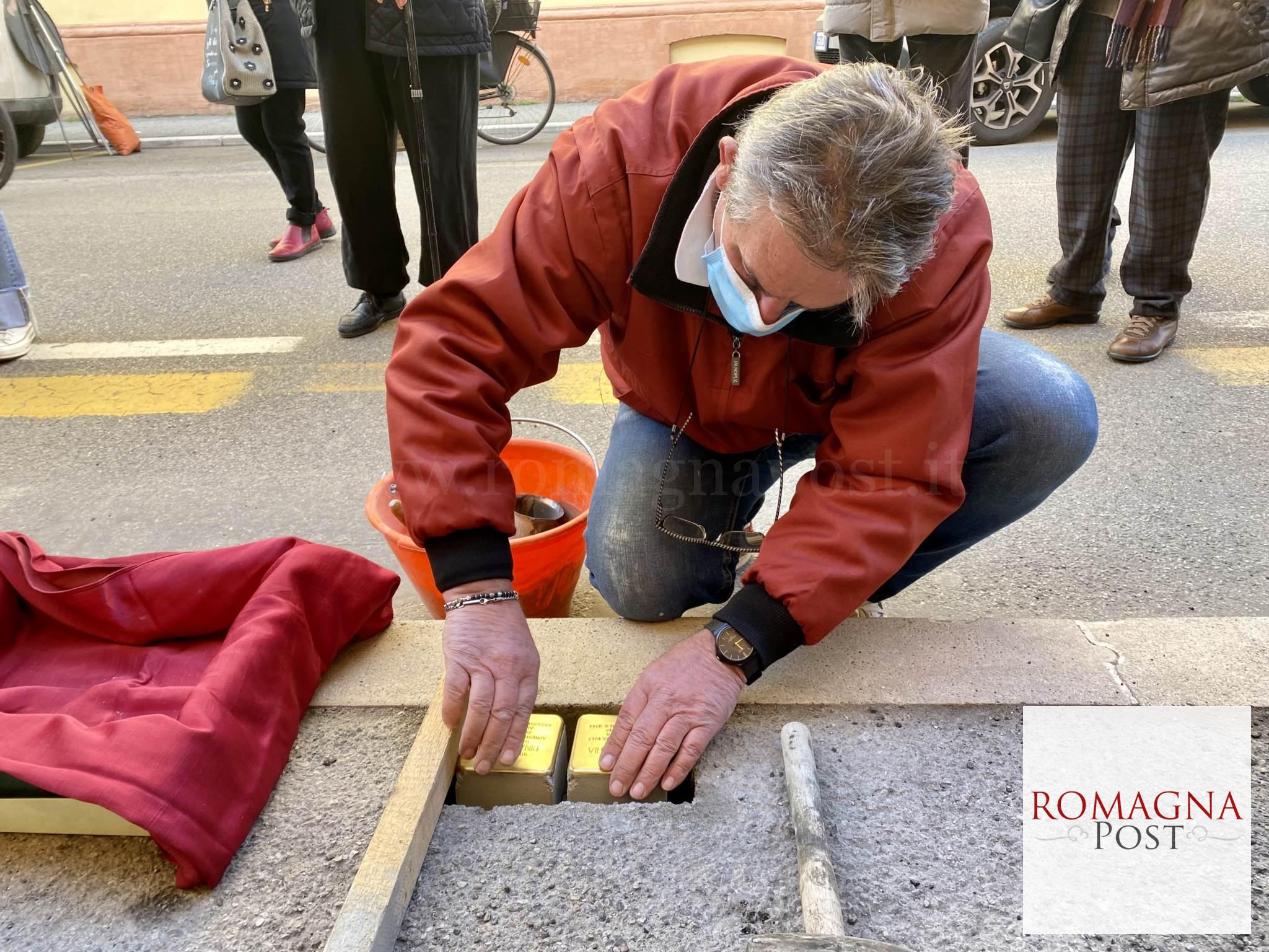 Posa delle pietre d'inciampo in Corso Comandini e Garibaldi (4)