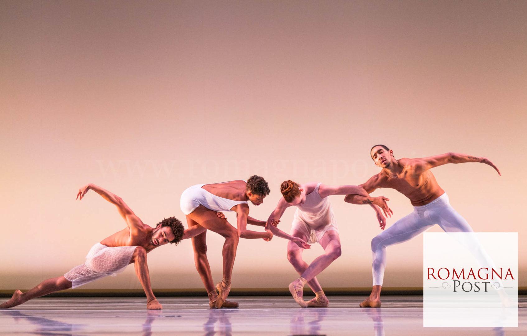 Company-I-Alonzo-King-LINES-Ballet-I-Photo-by_M.-Crisostomo-1694x1080.jpg?v=1647593559