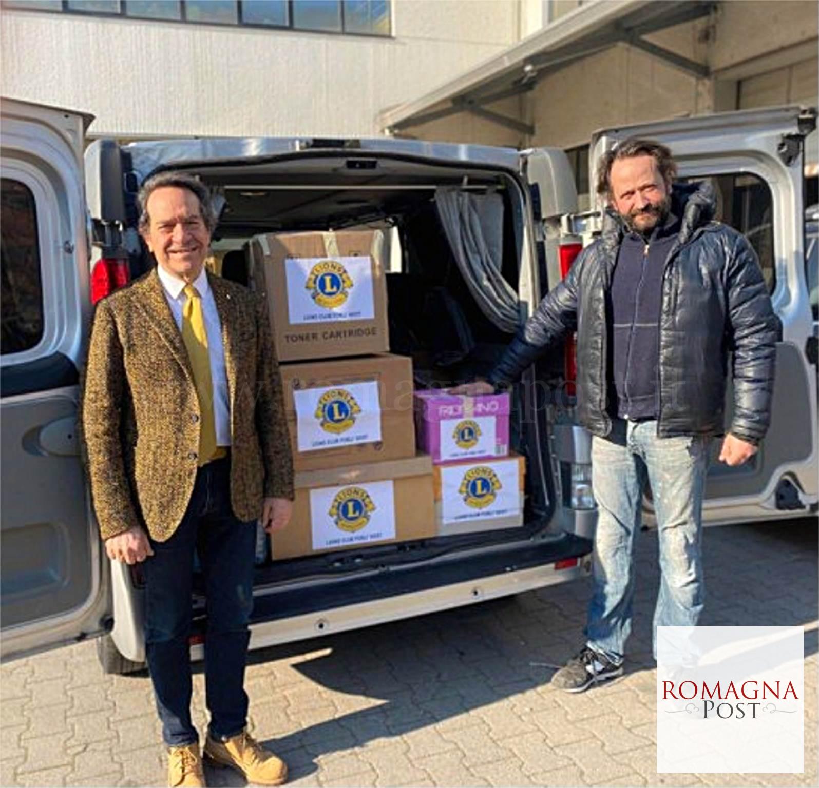 donazione-LIONS-farmaci-e-vestiti-profughi-ucraina-1