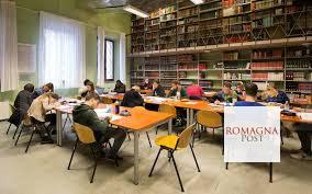 sala lettura gambalunga