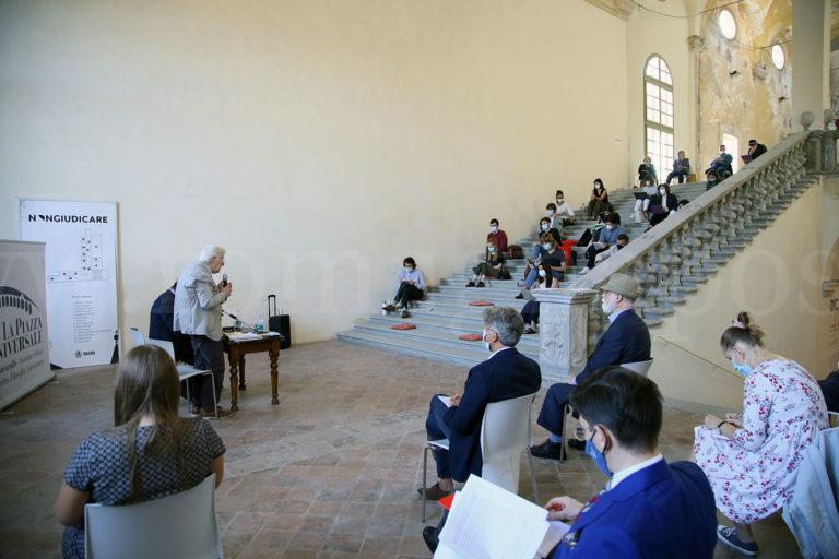 piazza-universale-2021-Ossola-scalone-San-Francesco-1