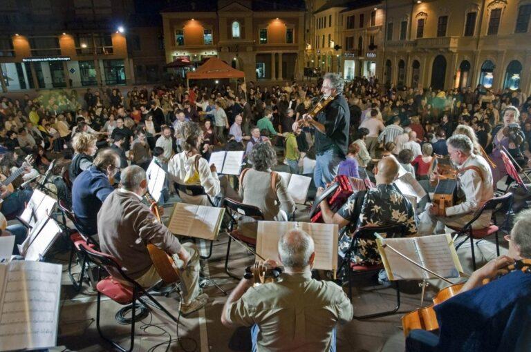 ORCHESTRONA-2011-56-scaled-1