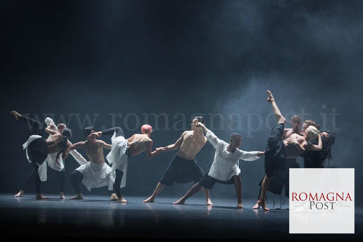 Wayne McGregor's Autobiography, Company Wayne McGregor, Sadler's Wells, London (2017), Photo credit Richard Davies (3)