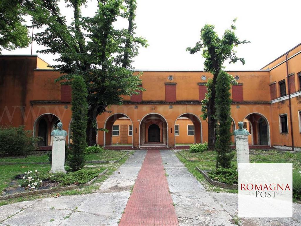 Asilo-Santarelli-esterno-1024x768-1