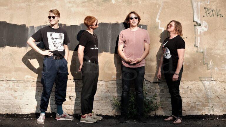 Jim & the Schrimps copia