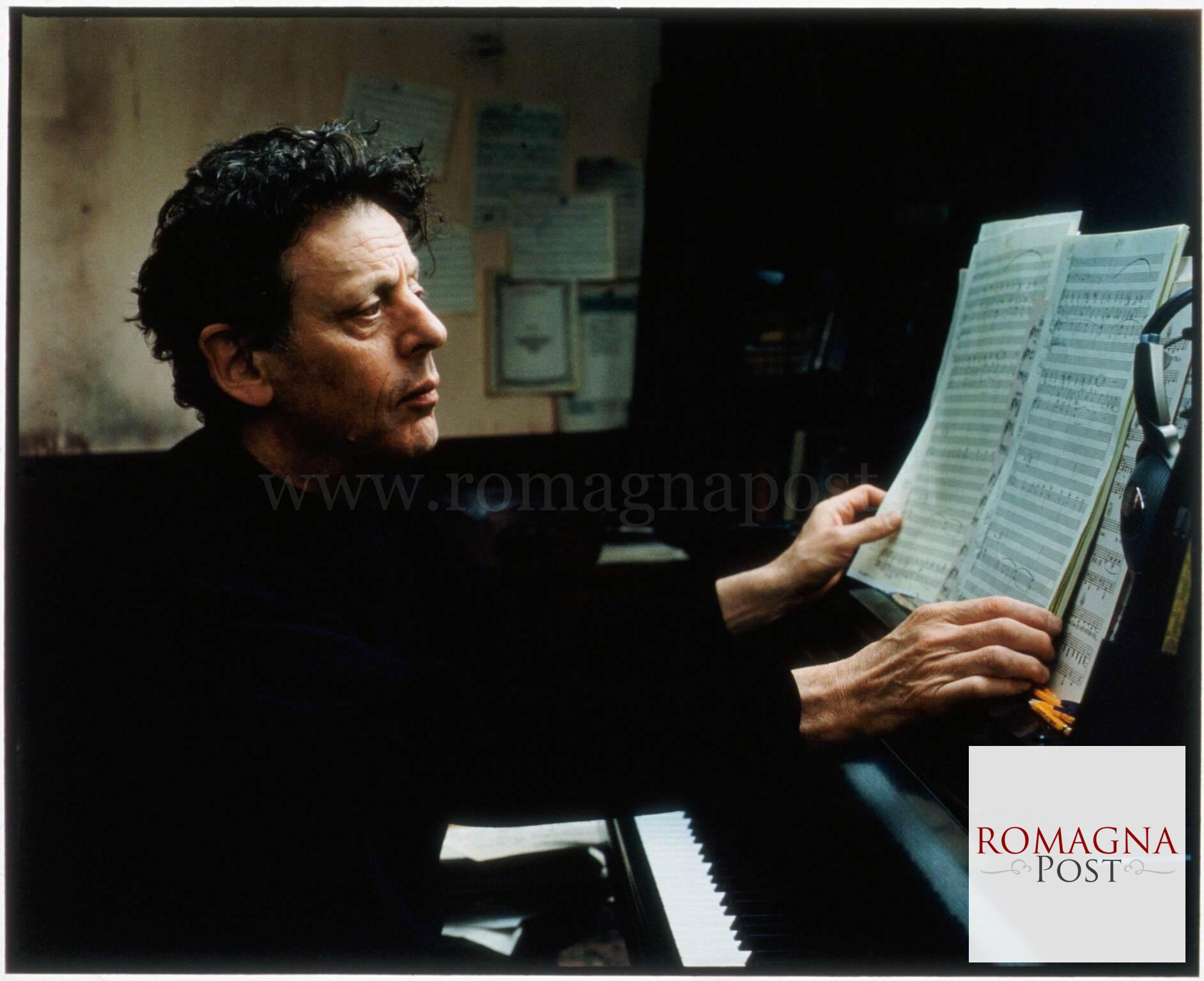 04 - Philip_Glass_No_Credit_Necessary_color
