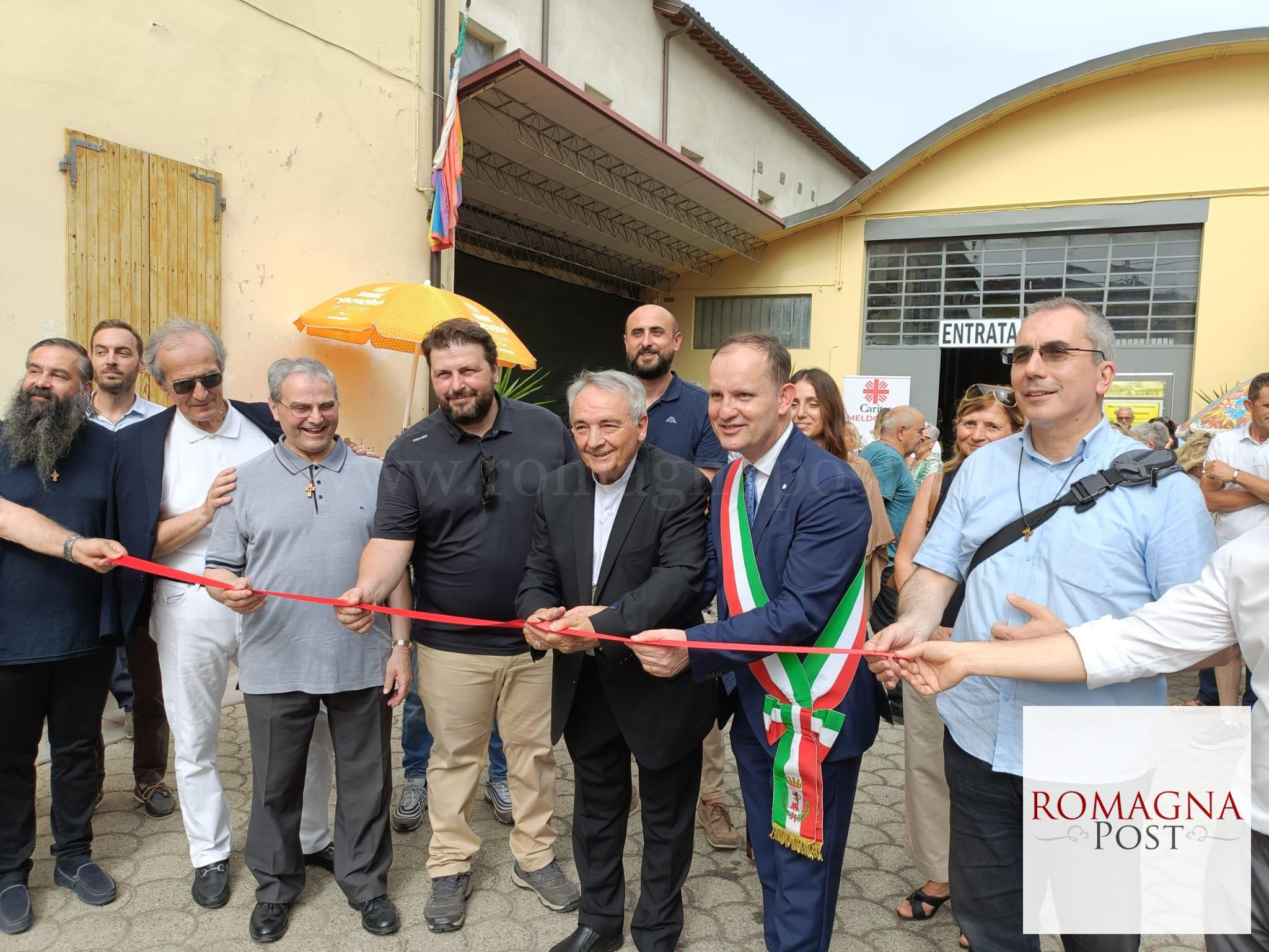 inaugurazione-mercatino
