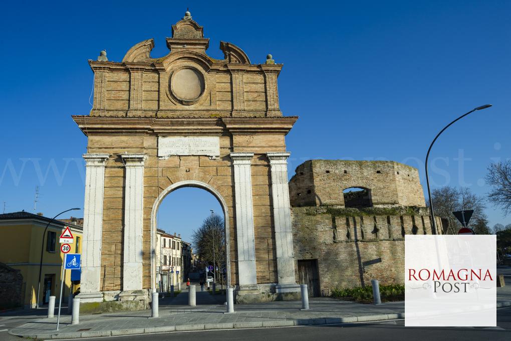 FOTO TIZIANA & DERVIS FORLÌ PORTA SCHIAVONIA 01