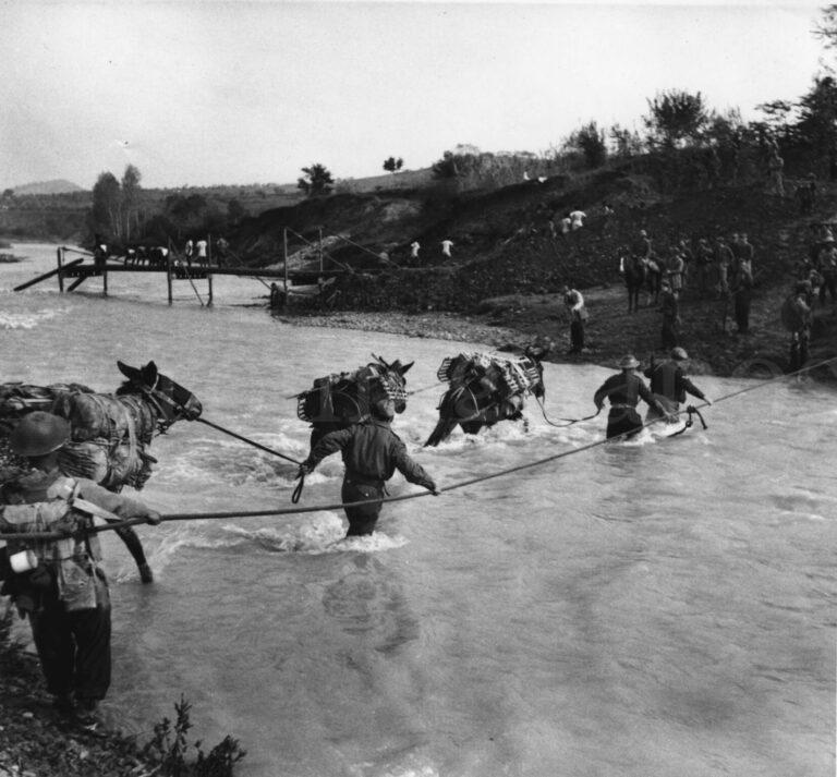 06.-fiume-ronco-meldola-1-.11.44-iwm
