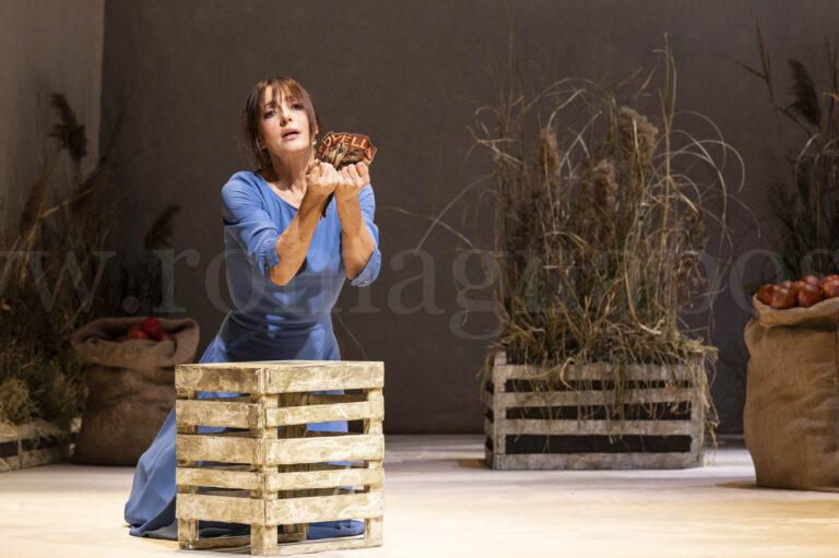 Ambra Angiolini_Oliva Denaro©Laila Pozzo08