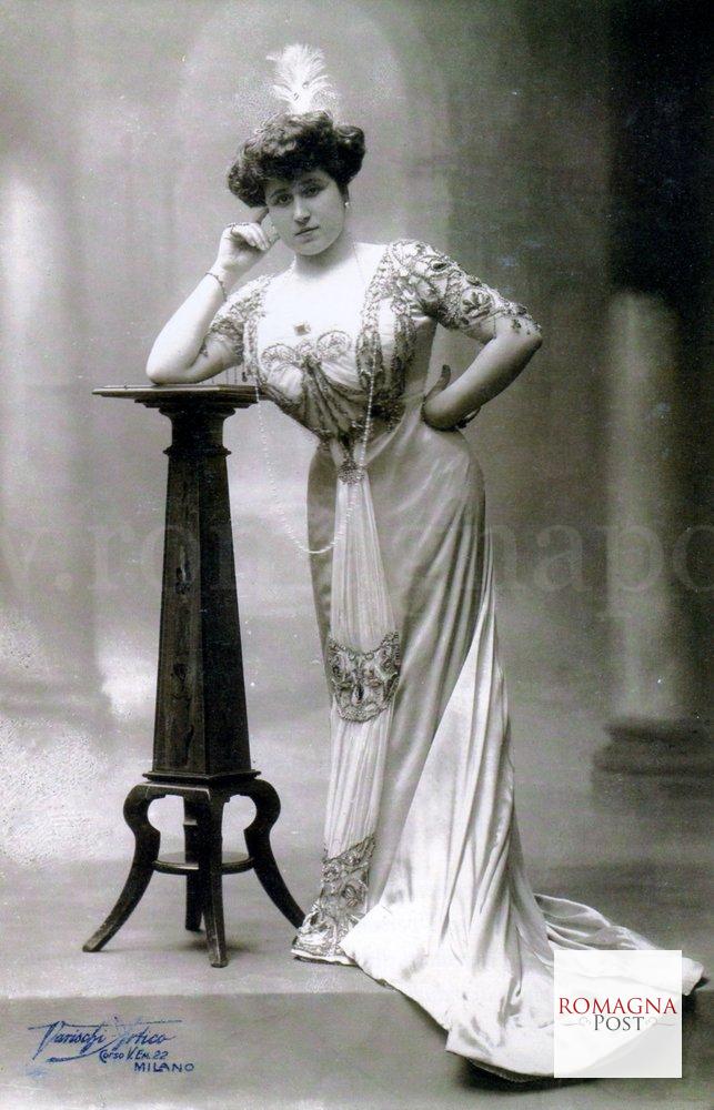 Arturo_Varischi_-_Il_soprano_Maria_Farneti_-_(MeisterDrucke-889738)