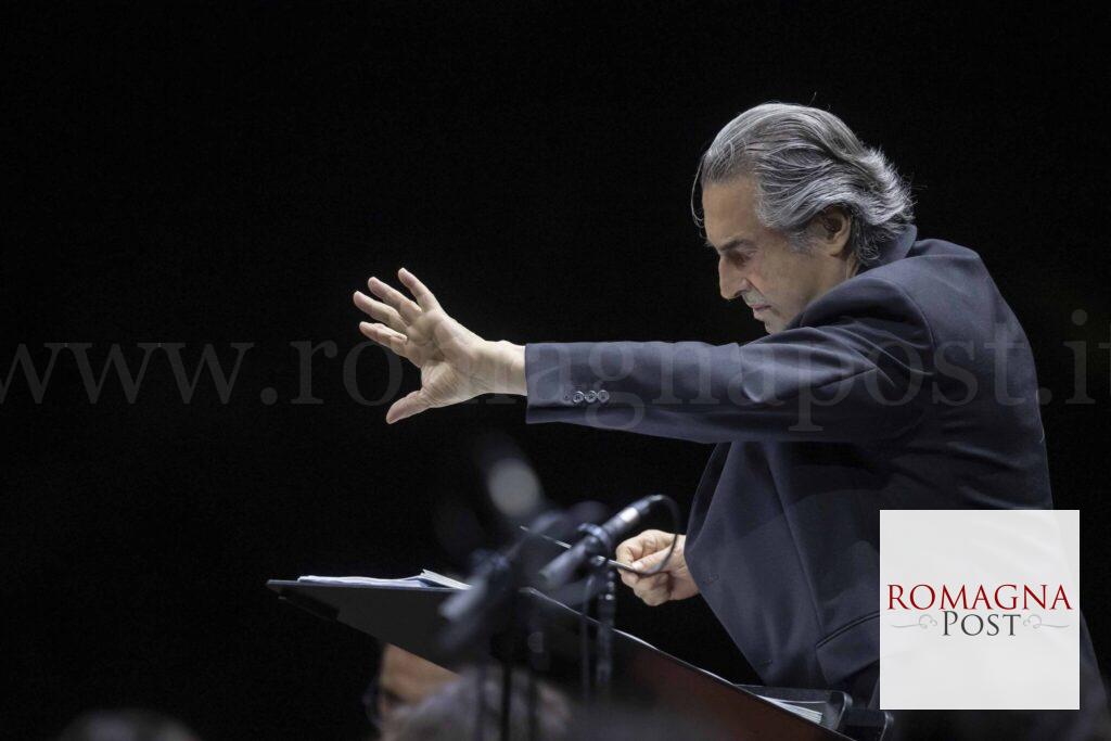 RAVENNA 20/07/2023. RAVENNA FESTIVAL. RICCARDO MUTI, TAMÁS VARGA.Riccardo Muti direttoreOrchestra Giovanile Luigi CherubiniTamás Varga violoncello