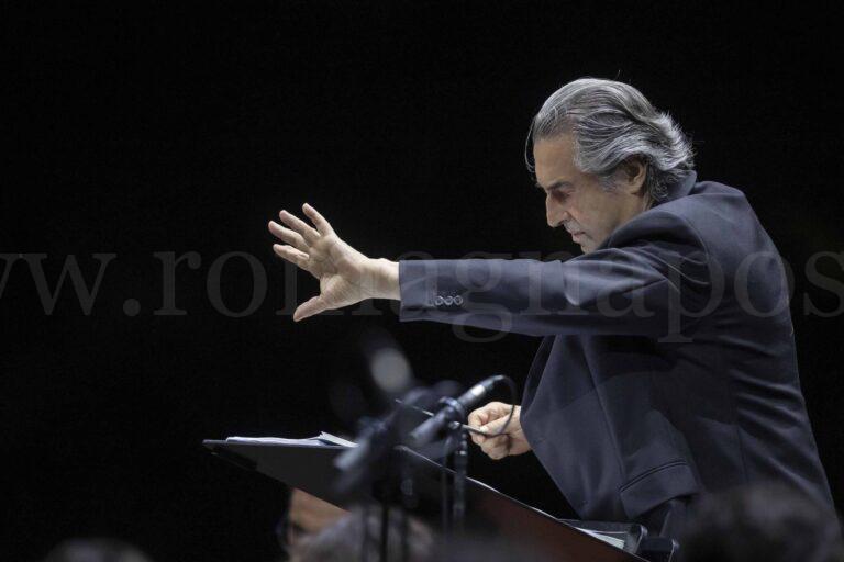 RAVENNA 20/07/2023. RAVENNA FESTIVAL. RICCARDO MUTI, TAMÁS VARGA.Riccardo Muti direttoreOrchestra Giovanile Luigi CherubiniTamás Varga violoncello