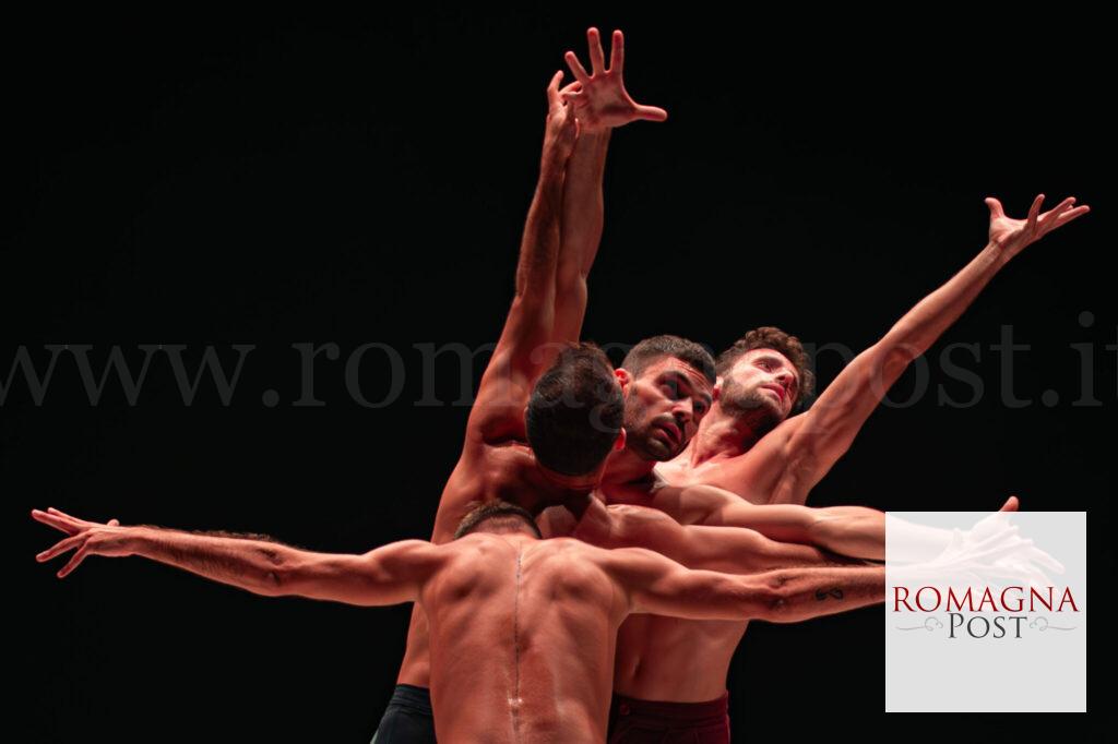 MM Contemporary Dance Company_ph.Tiziano Ghidorsi