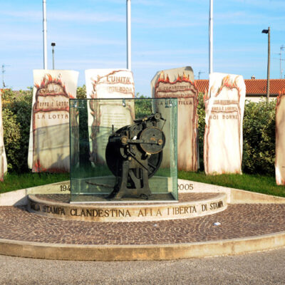 32fb6db5716fde625a58ebf6bc98e9d1