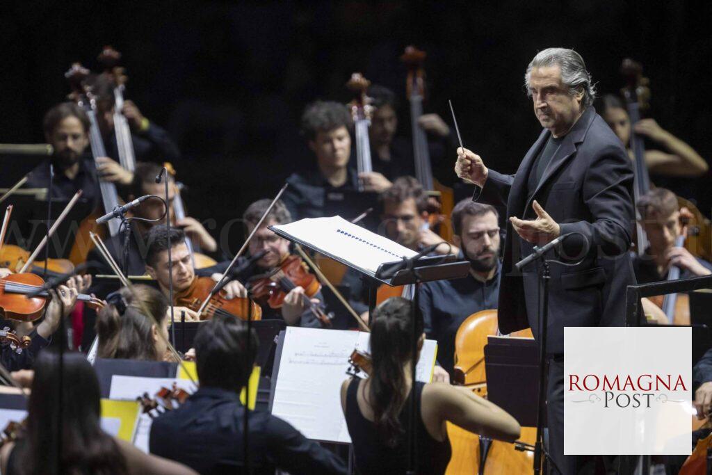 RAVENNA 20/07/2023. RAVENNA FESTIVAL. RICCARDO MUTI, TAMÁS VARGA.Riccardo Muti direttoreOrchestra Giovanile Luigi CherubiniTamás Varga violoncello