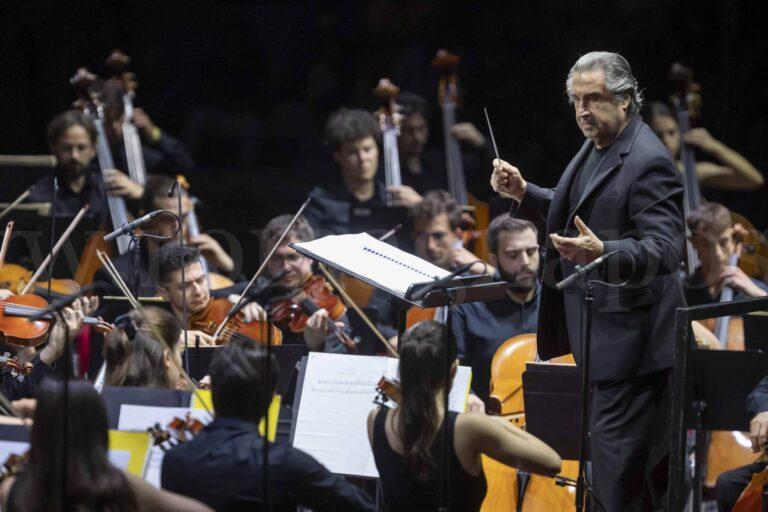 RAVENNA 20/07/2023. RAVENNA FESTIVAL. RICCARDO MUTI, TAMÁS VARGA.Riccardo Muti direttoreOrchestra Giovanile Luigi CherubiniTamás Varga violoncello