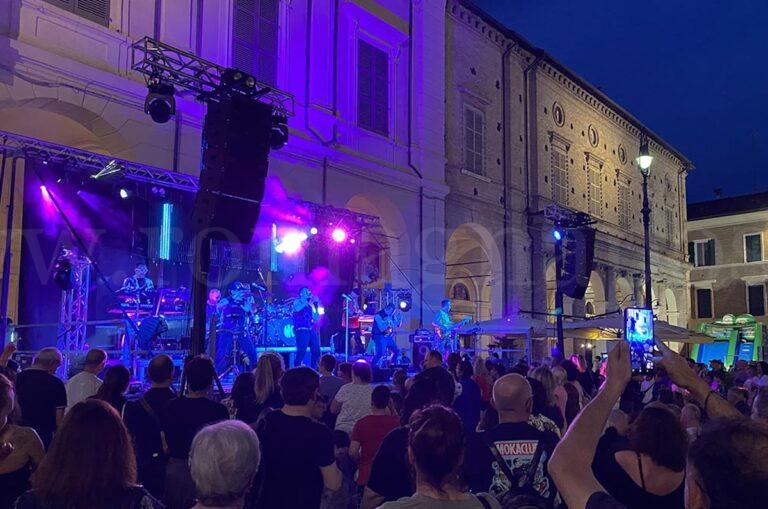 Moka in concerto in piazza Liberta