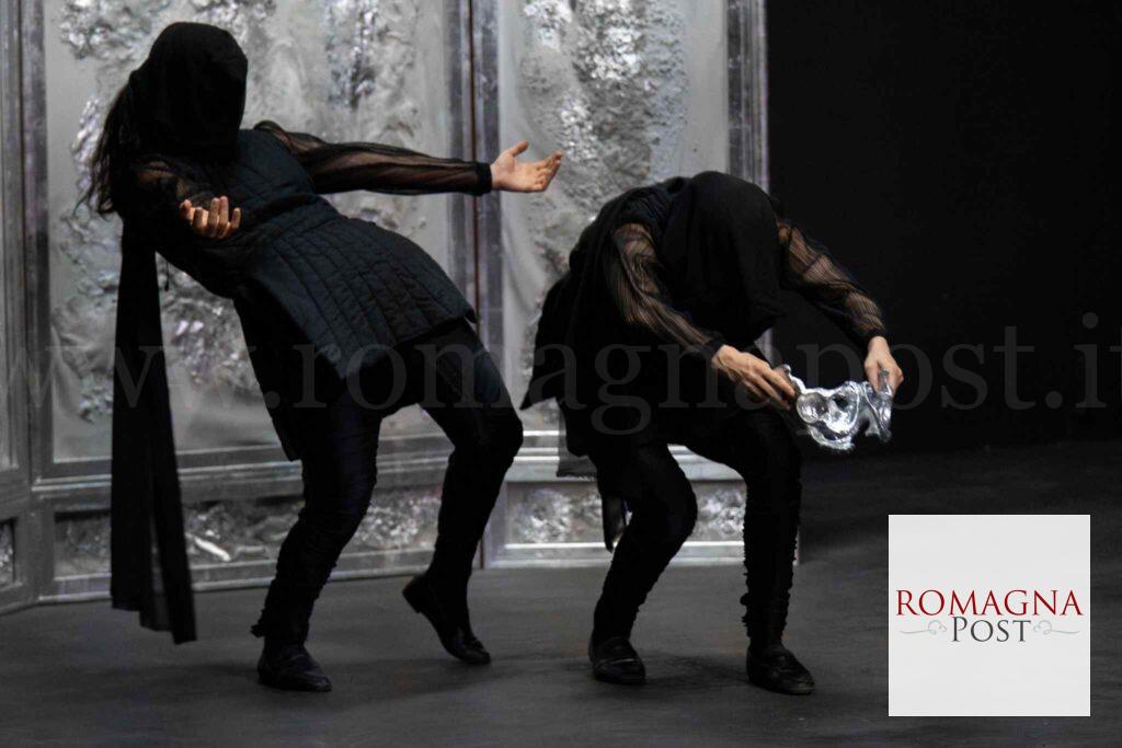 dewey_dell_echo_dance_of_furies_ph_Alice Gasparotto3
